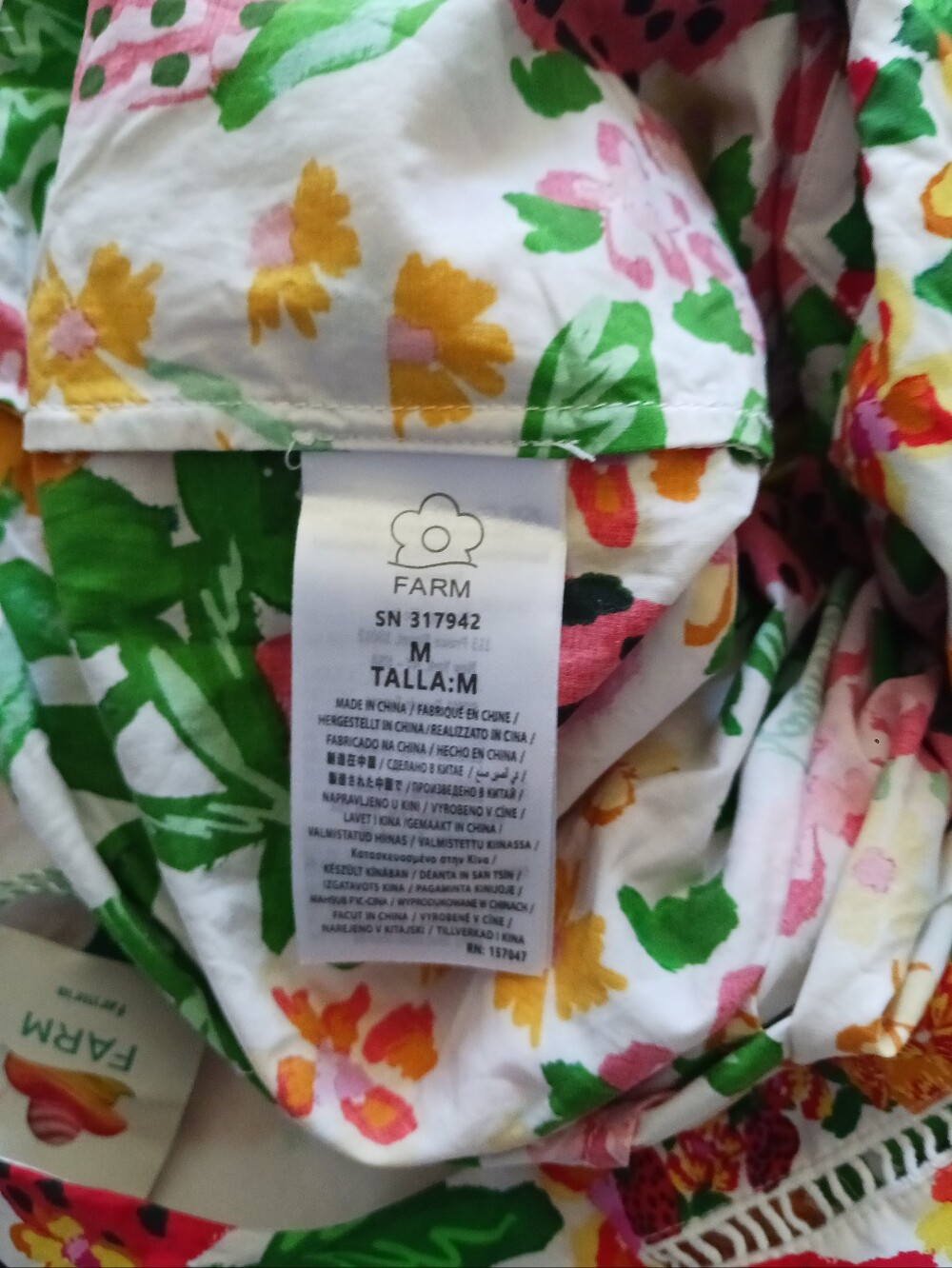 NWOT Anthropologie Farm Rio Floral V-Neck Puff-Sleeve Romper in Multicolor ,M - Picture 6 of 8